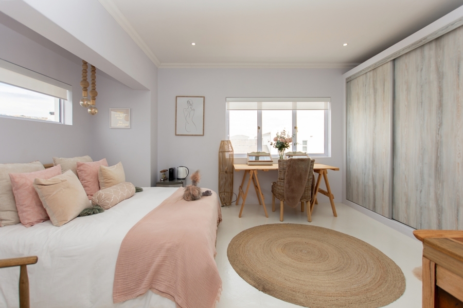 4 Bedroom Property for Sale in Sandy Point Western Cape